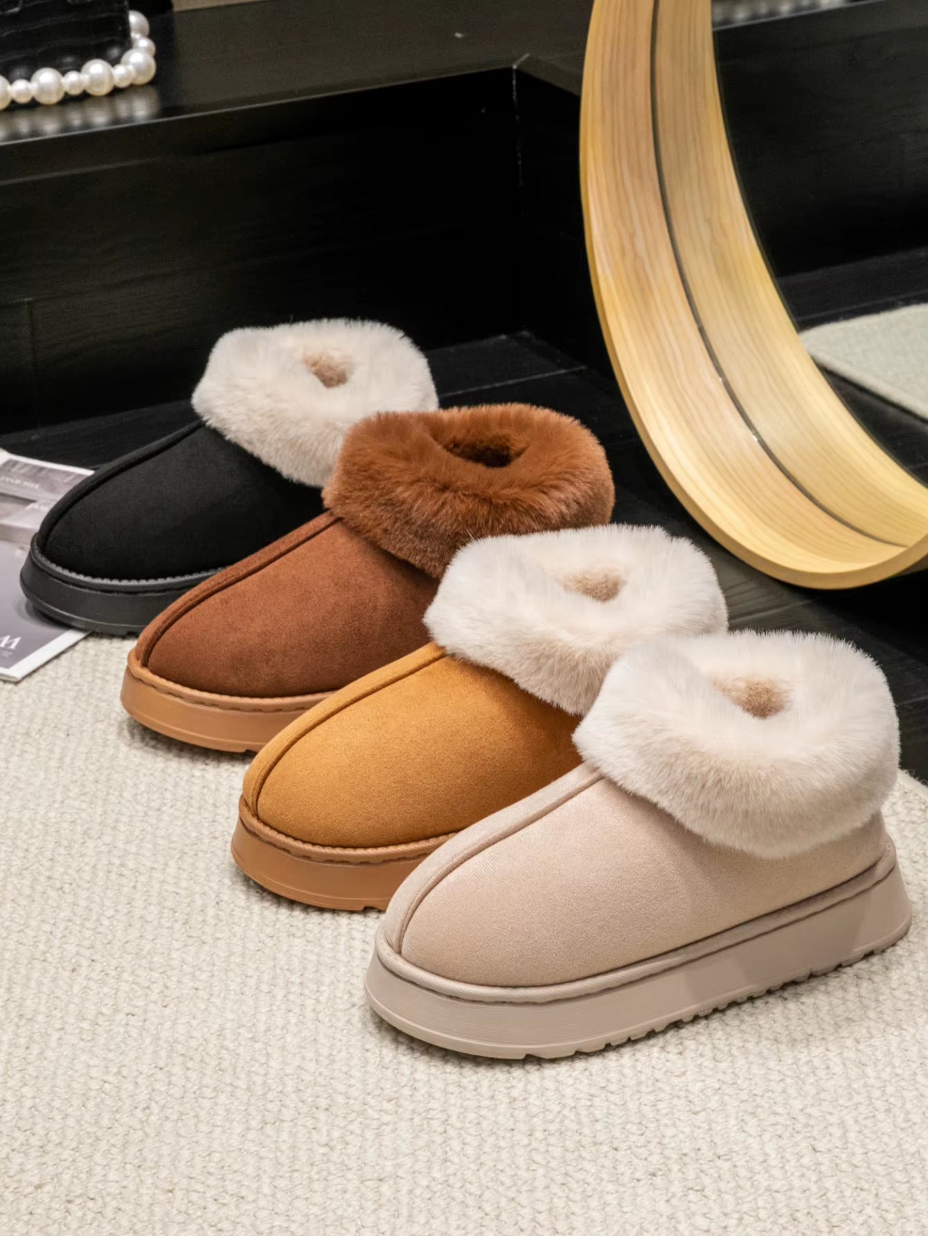 2024 High Quality of Women'S Fashion Snow Boots Fluffy Plush Faux Fur Soft Slippers Winter Indoor Comfortable Home Men'S Shoes